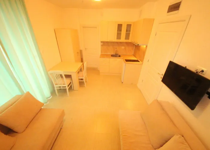 Menada Romance Marine Apartment *