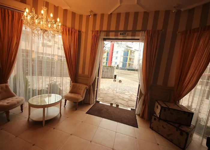 Menada Romance Marine Apartment *